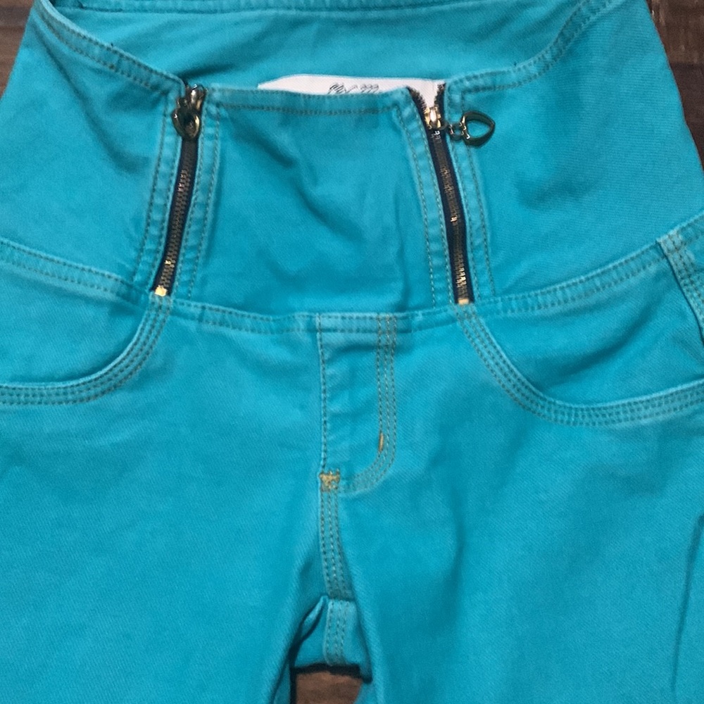 Designer pants - Picture 2 of 4